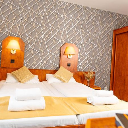 Hotel Rossija Frankfurt am Main Kültér fotó