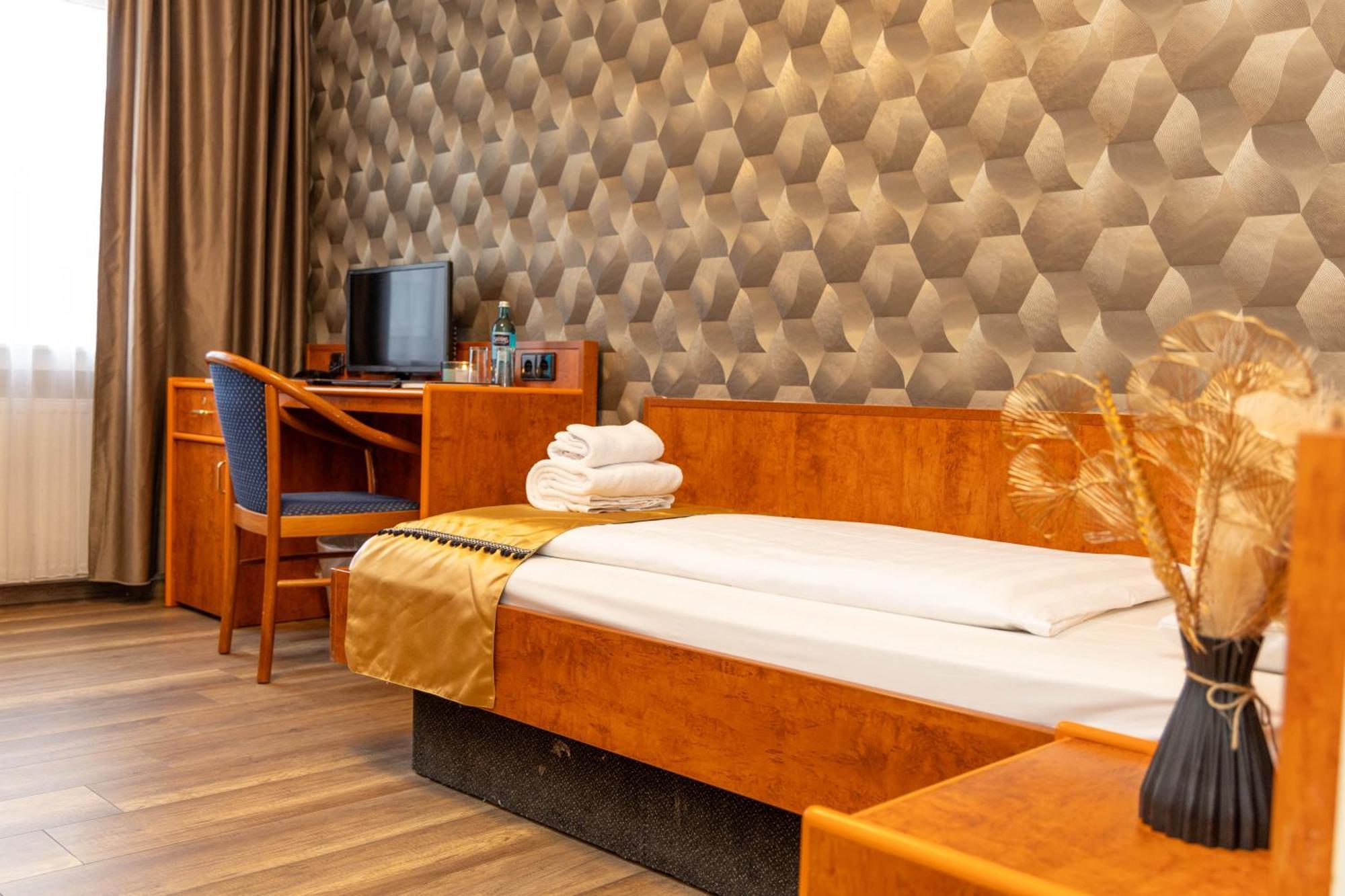 Hotel Rossija Frankfurt am Main Kültér fotó