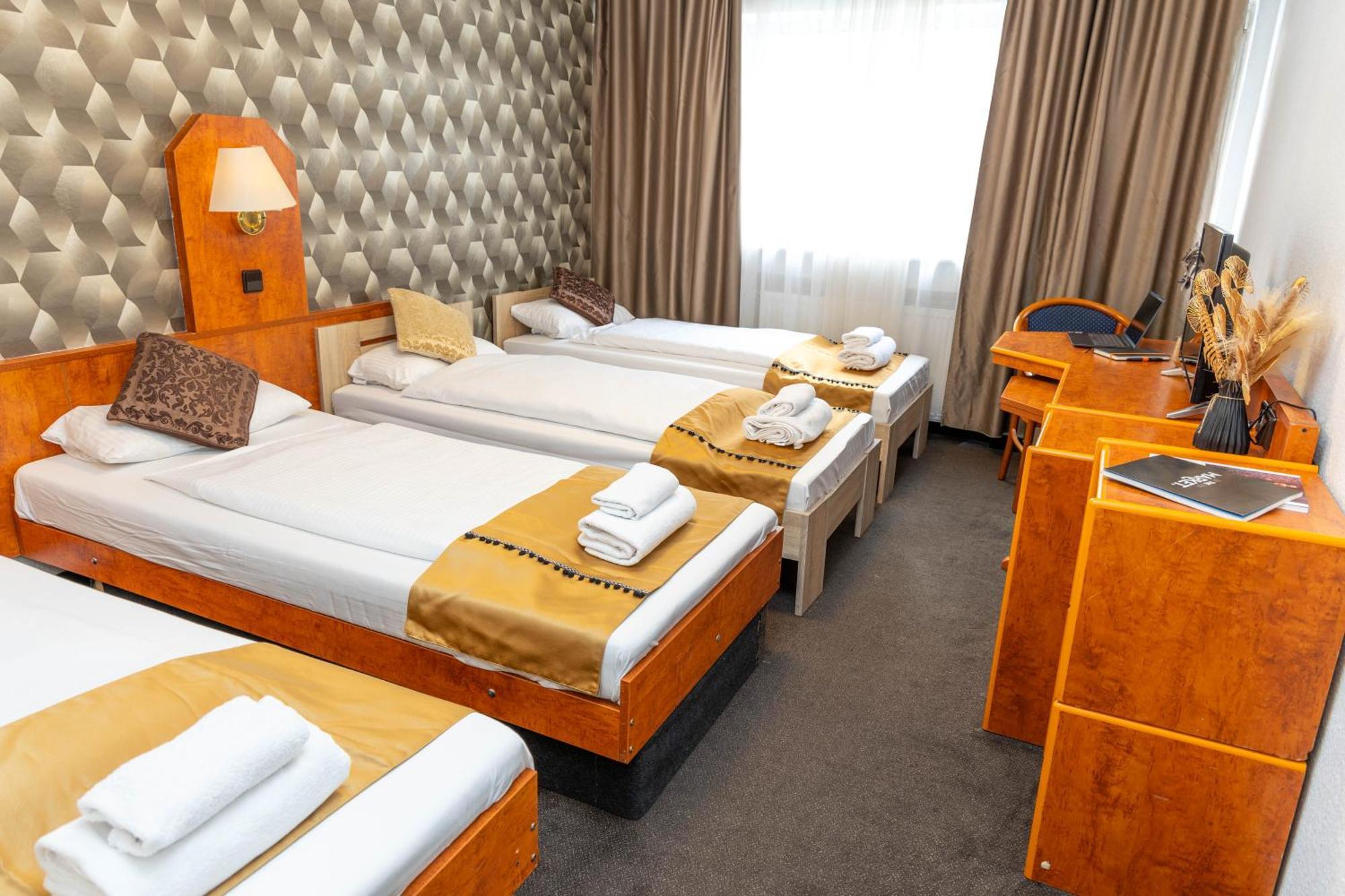 Hotel Rossija Frankfurt am Main Kültér fotó