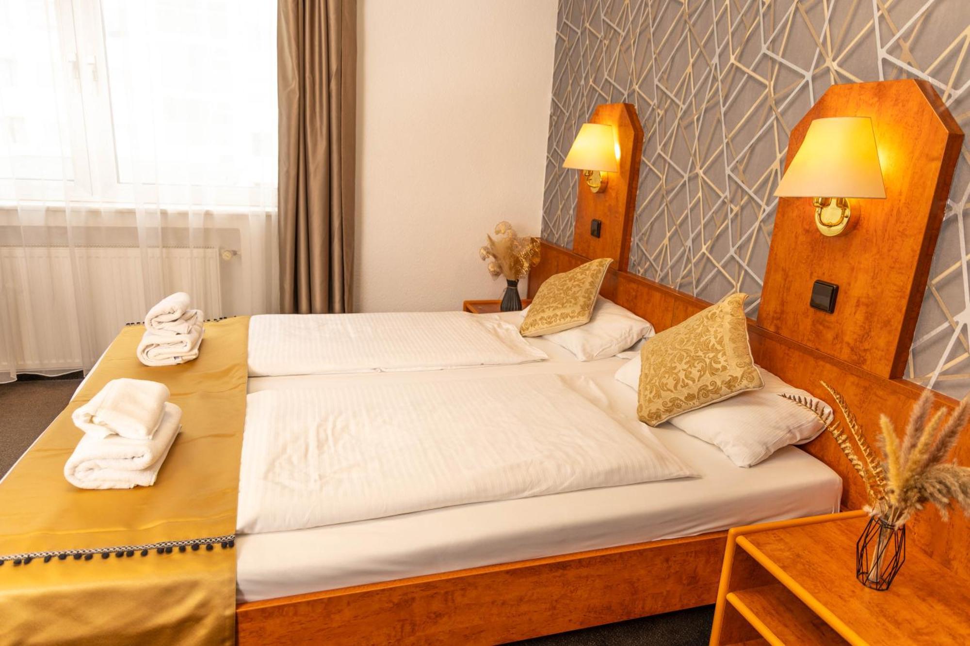 Hotel Rossija Frankfurt am Main Kültér fotó