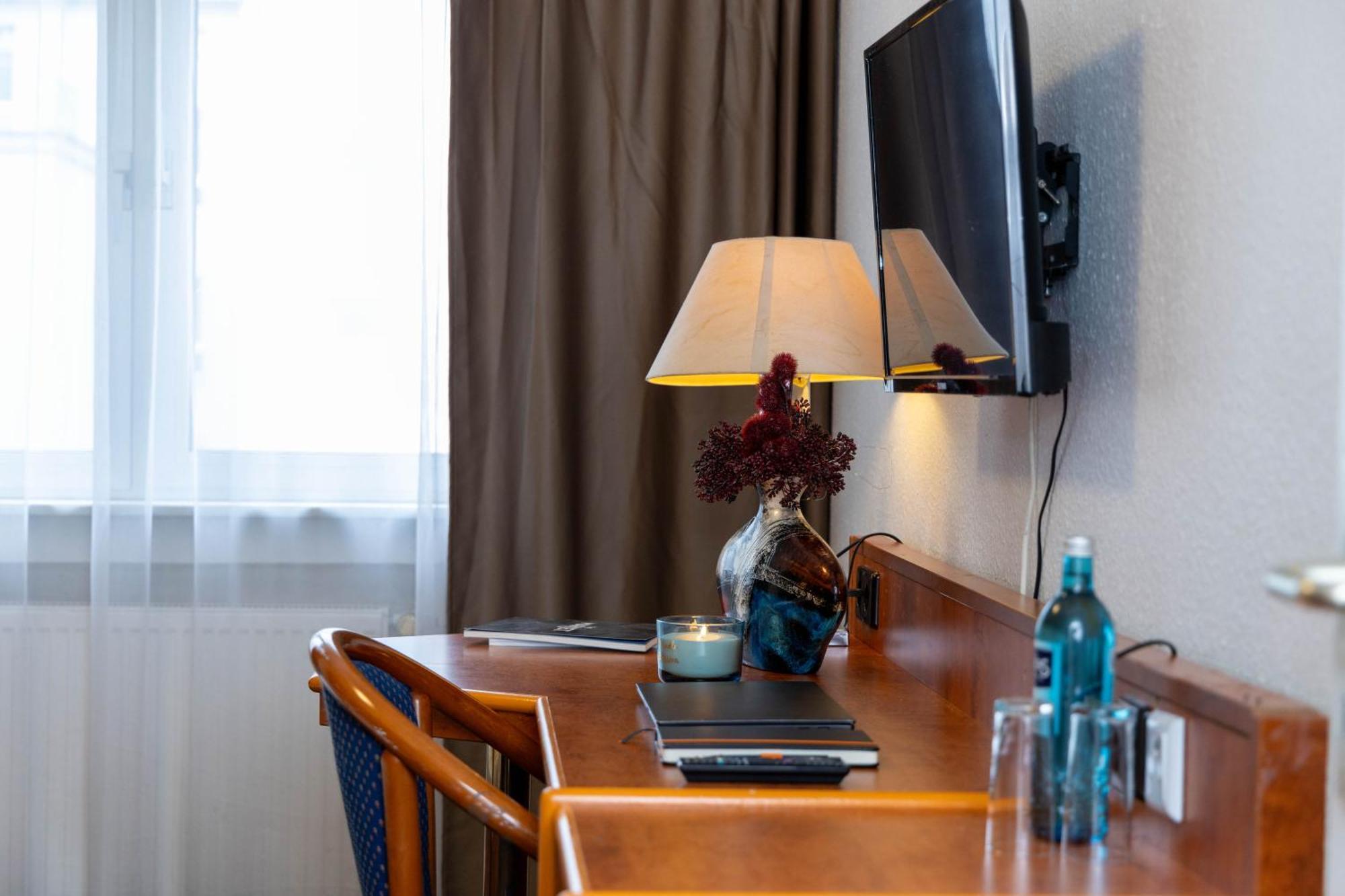 Hotel Rossija Frankfurt am Main Kültér fotó