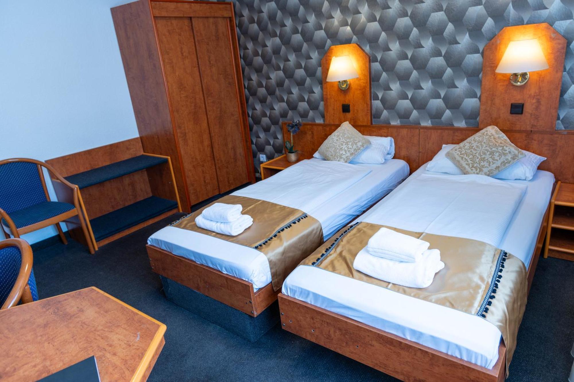 Hotel Rossija Frankfurt am Main Kültér fotó