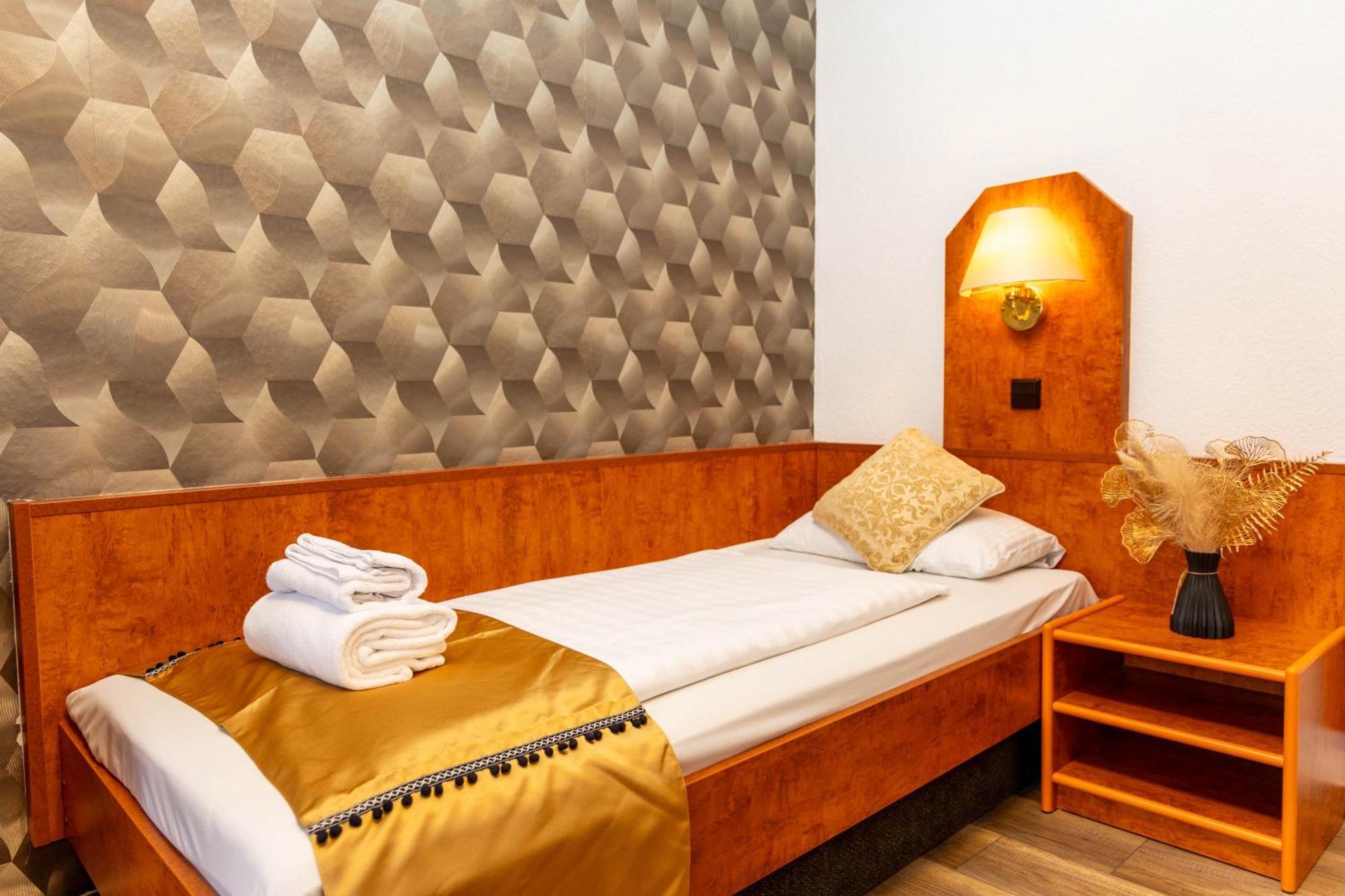 Hotel Rossija Frankfurt am Main Kültér fotó